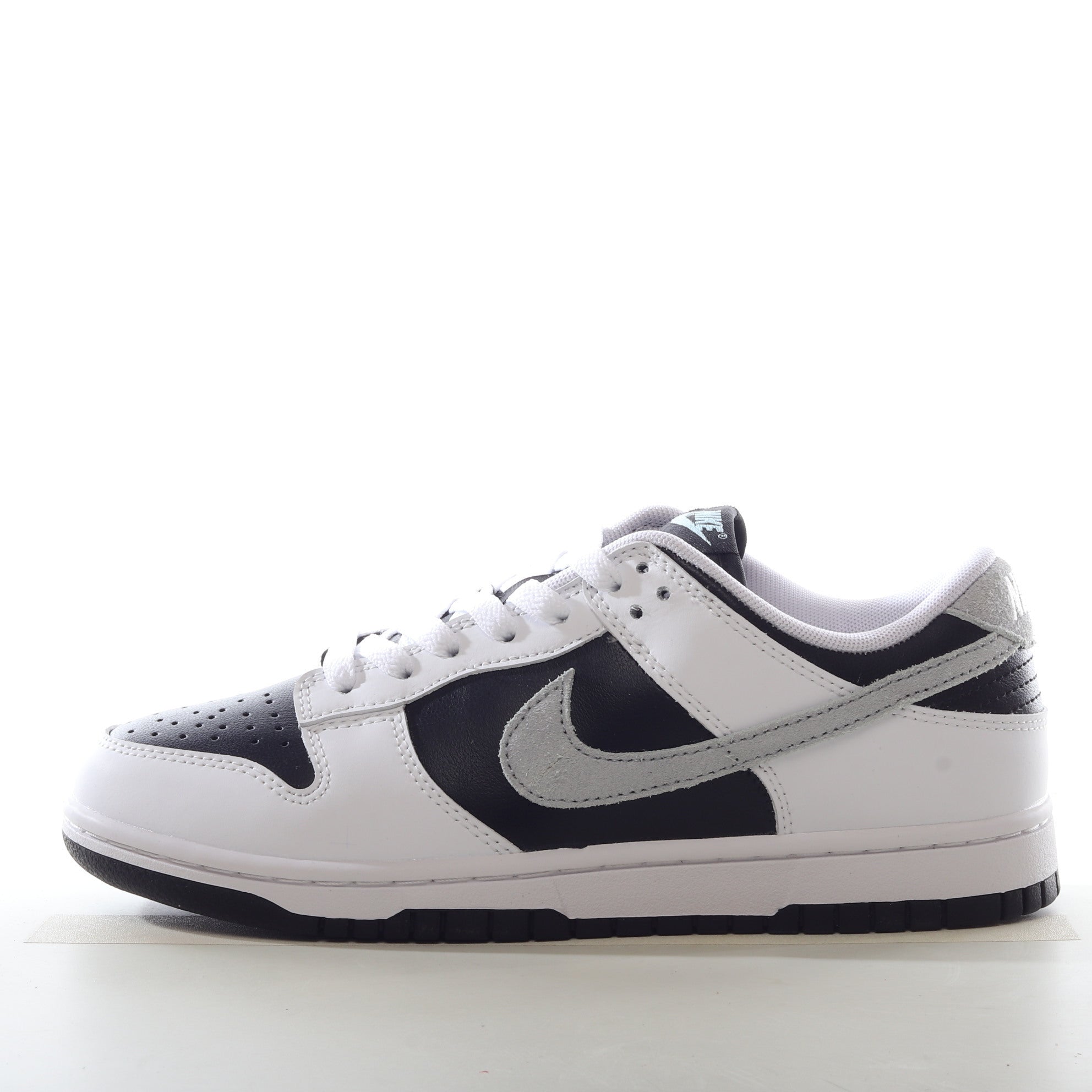 Nike SB Dunk Low - Inverted Panda