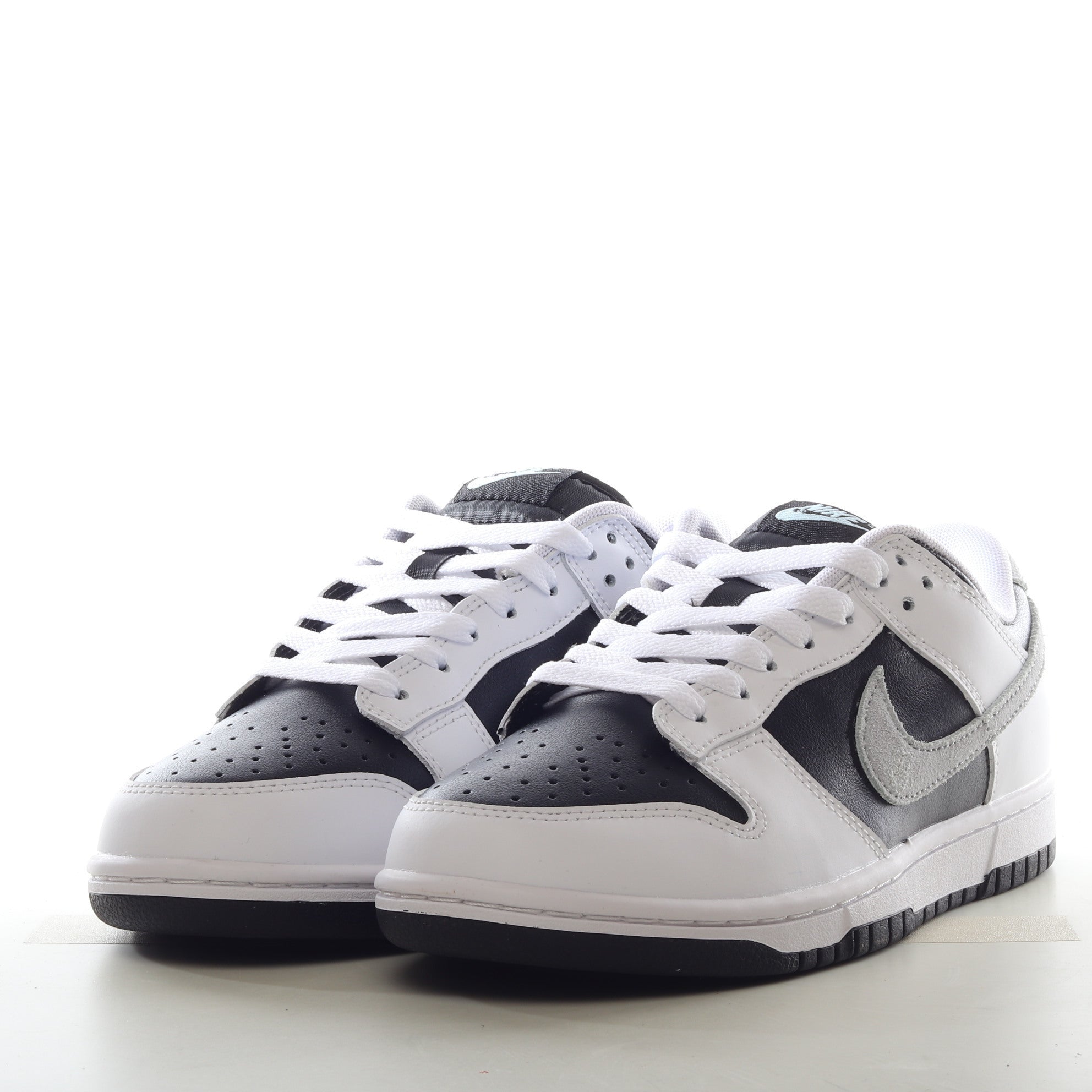 Nike SB Dunk Low - Inverted Panda