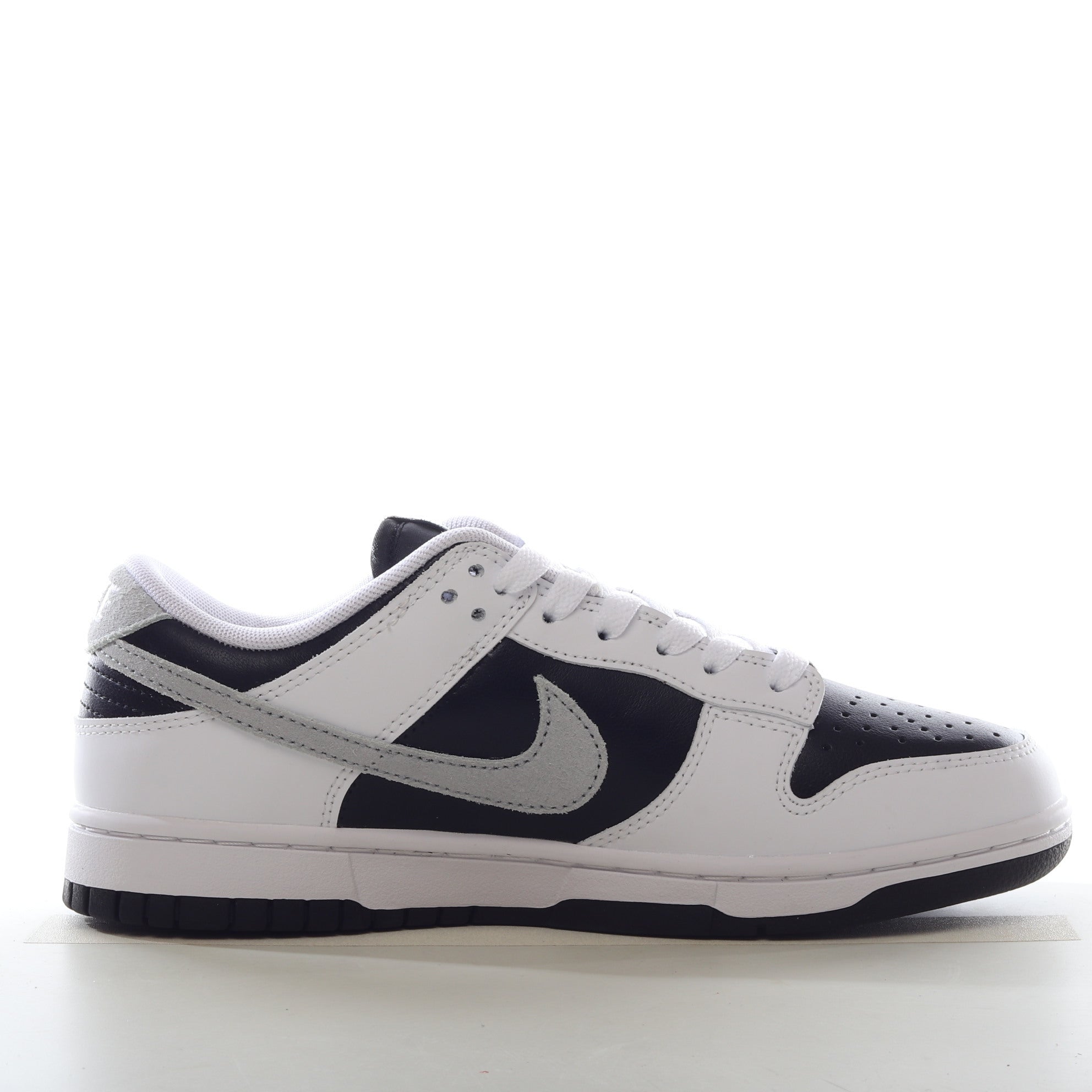 Nike SB Dunk Low - Inverted Panda